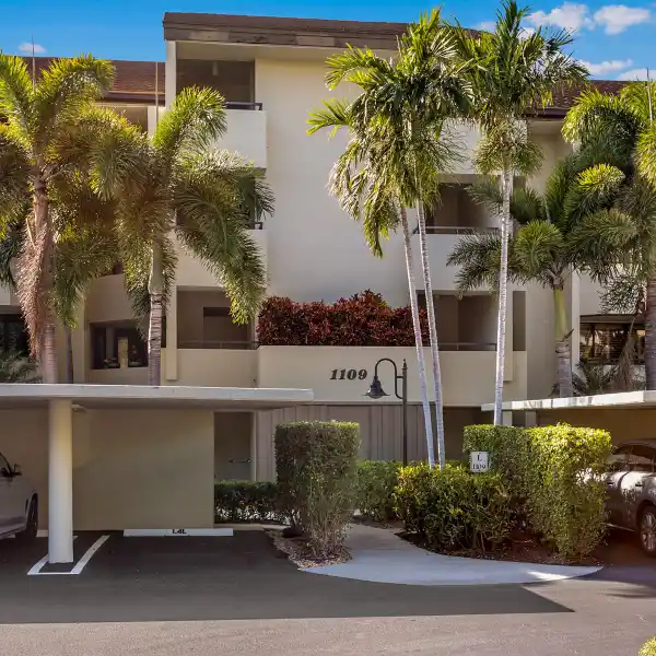 RENOVATED HARBOR VILLAGE CONDO WITH MARINA VIEWS