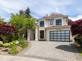 Custom Home in Prestigious Broadmoor