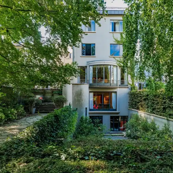 EXCEPTIONAL ART DECO PROPERTY