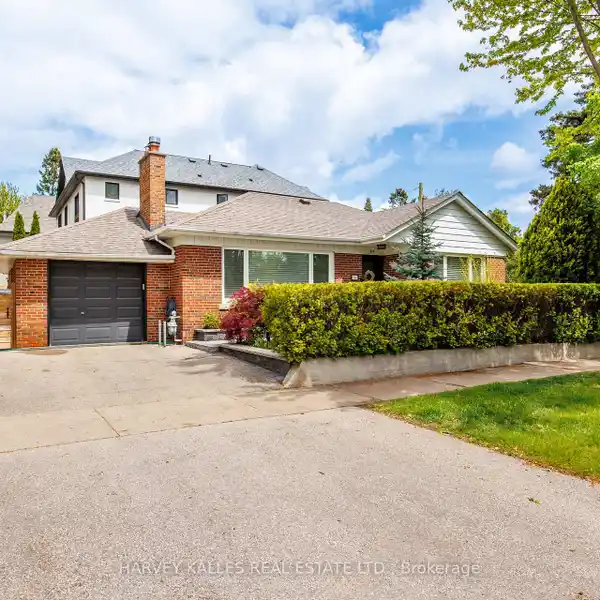 MOVE-IN READY HOME IN PRIME SUNNYLEA