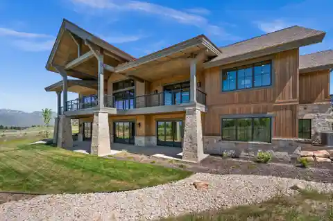 Exquisitely Crafted Serene Retreat