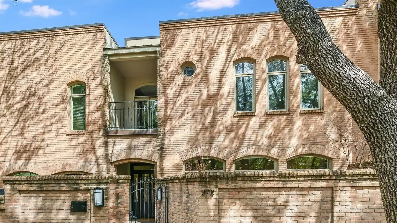 Sophisticated Living in the Heart of Tarrytown
