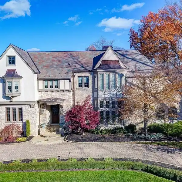 SUPERB SEVEN BEDROOM CHATEAU