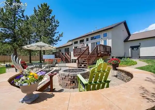 AWESOME RANCH HOME ON OVER AN ACRE