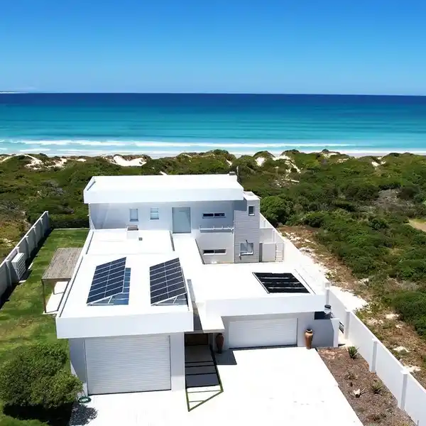 AN UNPARALLELED OCEANFRONT LIFESTYLE