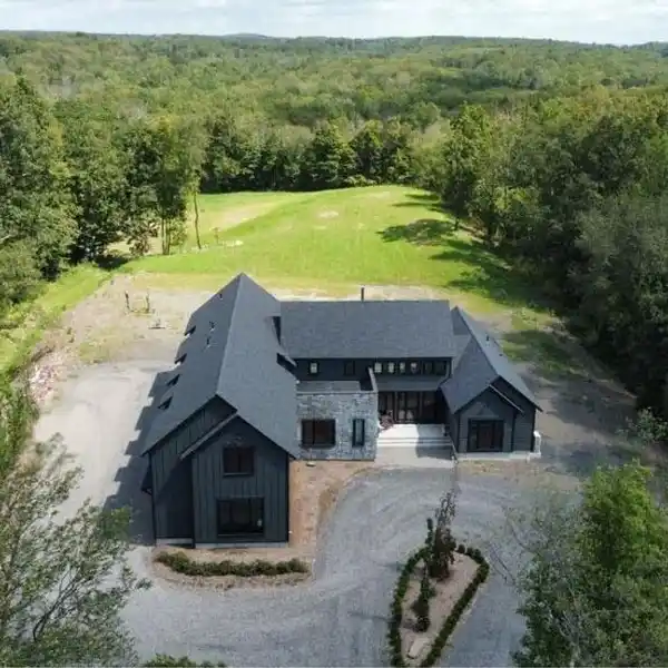 BREATHTAKING NEW MODERN FARMHOUSE ON 13.7 ACRES
