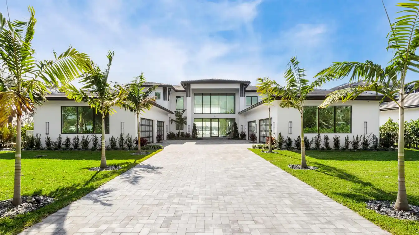 Exceptional New Construction on the Scenic Loxahatchee River