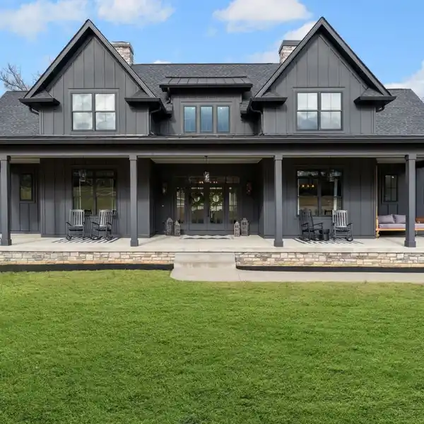MAGNIFICENT HOME WITH RECORDING STUDIO