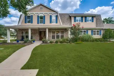 Expansive Haven with Pool and Outdoor Kitchen,