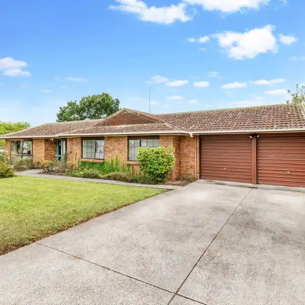 SPACIOUS HAVEN FOR FAMILY LIVING