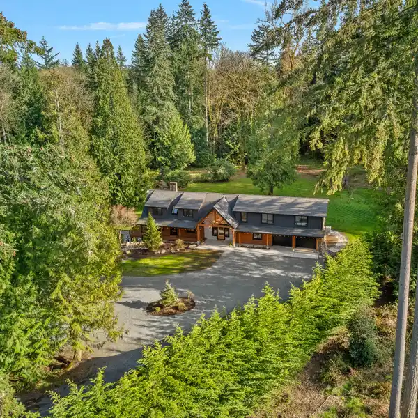REMODELED LUXURY LODGE