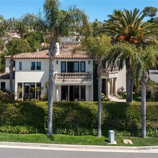 MEDITERRANEAN ESTATE WITH ENDLESS POTENTIAL
