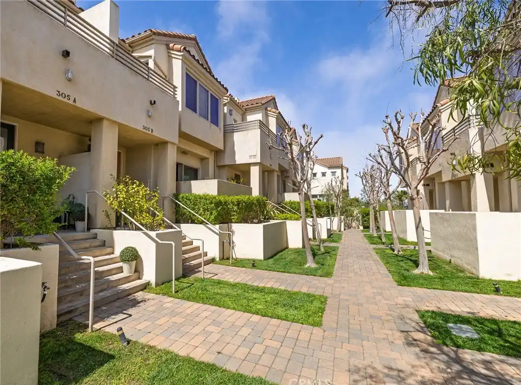 Stylish and Comfortable Townhome