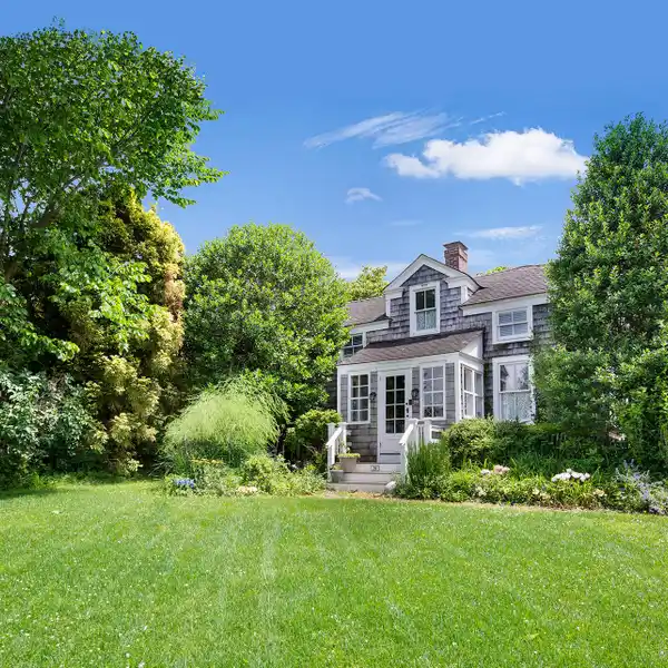 HISTORIC CIRCA 1850 SHINGLE-STYLE HOME