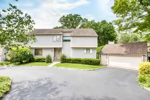 Beautifully Maintained Home in West Lyon Farm
