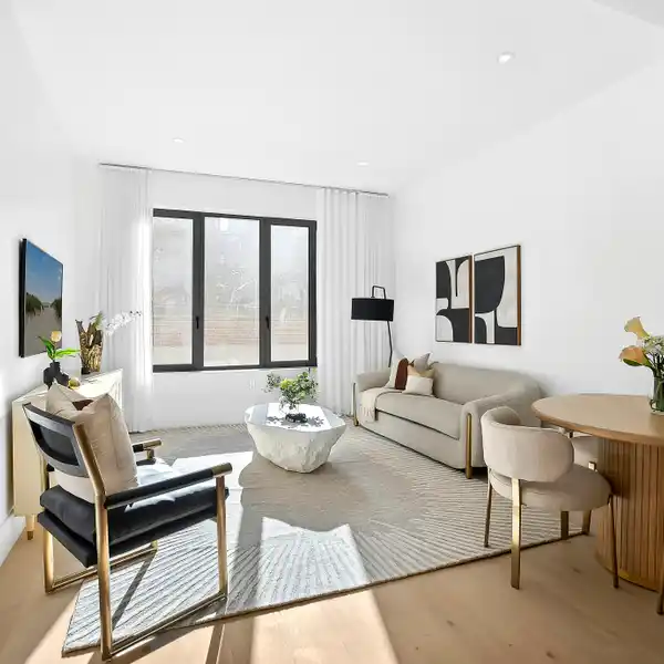 BEAUTIFULLY APPOINTED SOUTH FACING TWO BEDROOM AT MINUET