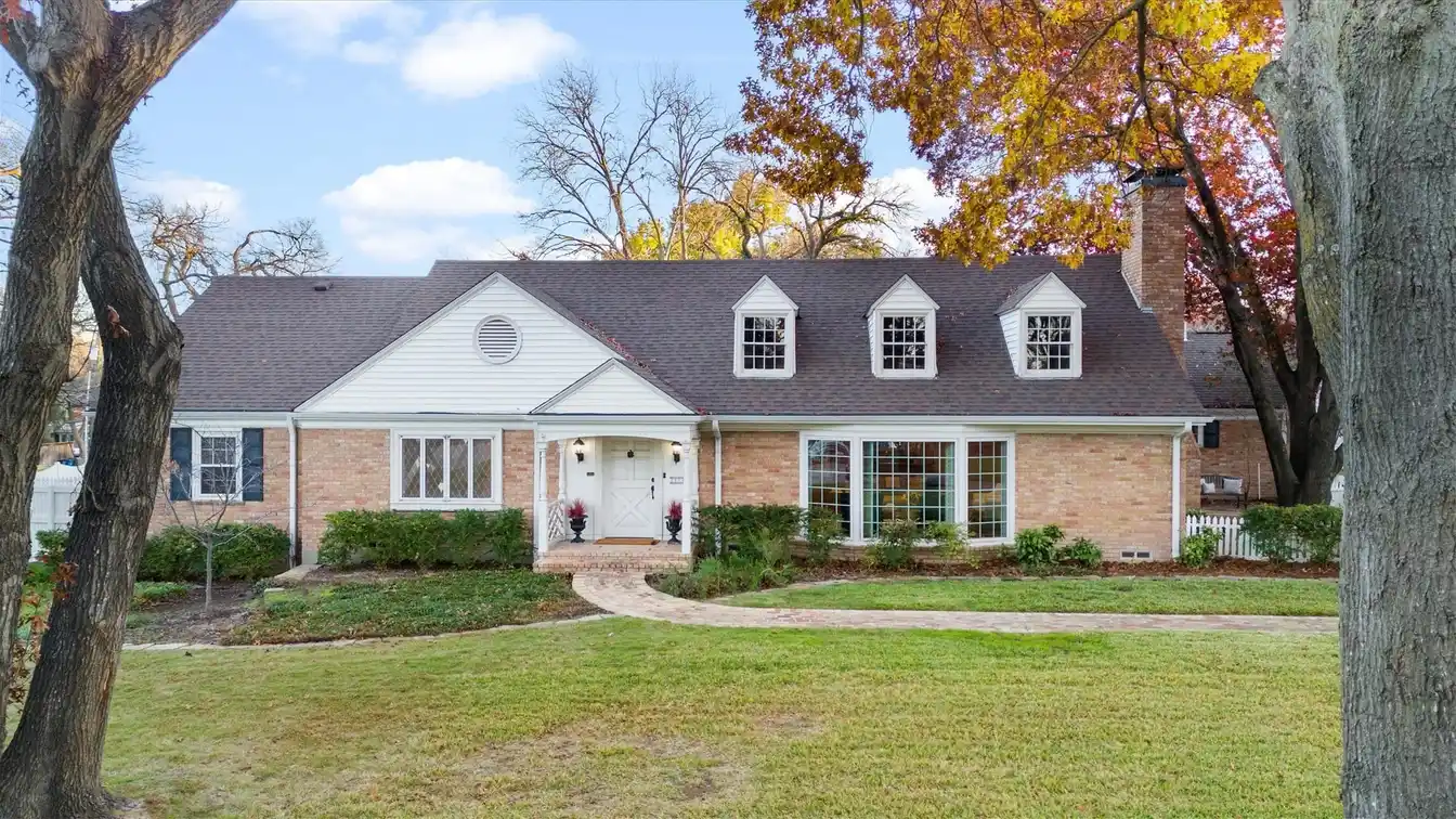 Beautiful Home in Prime Janmar Location