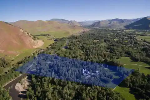 Architect-Designed Riverfront Haven in Wood River Valley