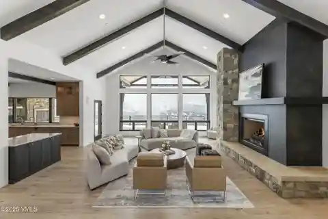 The Pinnacle of Luxury Living at the Top of Webb Peak