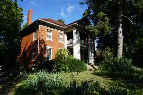 Historic Gem in West Pleasant Ridge