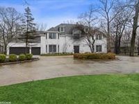 STATELY FIVE BEDROOM HOME IN EAST GLENVIEW