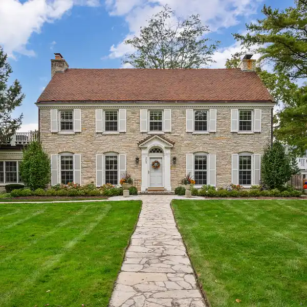 BEAUTIFULLY RENOVATED LANNON STONE LUXURY RESIDENCE