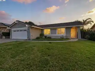 Move-In Ready Gem with No Rear Neighbors
