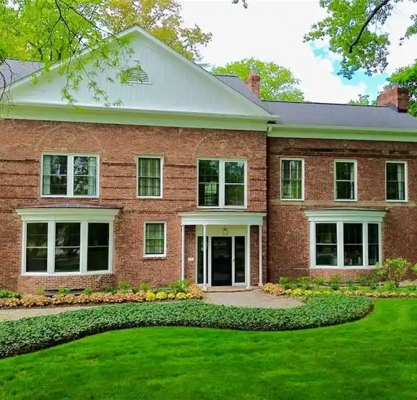 GRAND SHAKER HEIGHTS COLONIAL