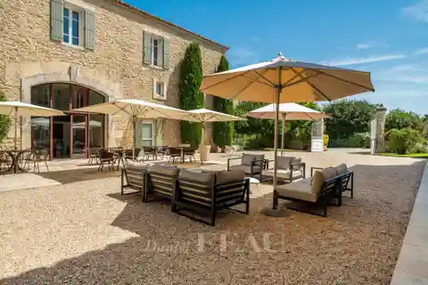 Peaceful Haven in the Luberon Countryside