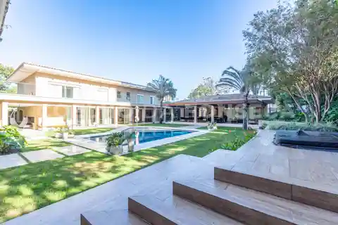 Sophisticated Completely Renovated Luxury Residence