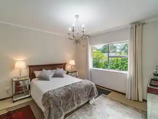 Versatile Flatlet and Panoramic Stellenbosch Vistas