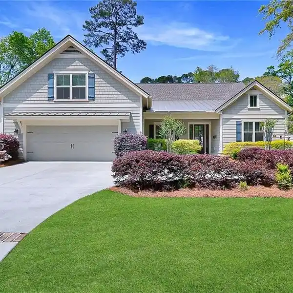 CLASSIC LOWCOUNTRY CHARM WITH BREATHTAKING GOLF COURSE VIEWS