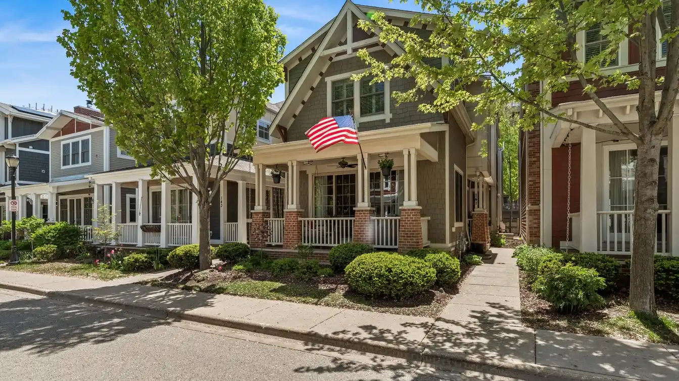 Suburban Showstopper with Urban Vibes