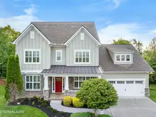 Luxurious Sanctuary in Farragut
