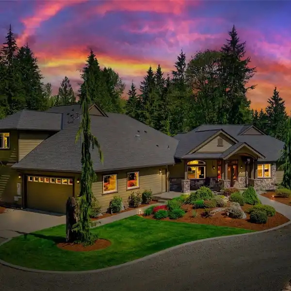 REFINED LUXURY WITH NATURAL BEAUTY ON FIVE ACRES