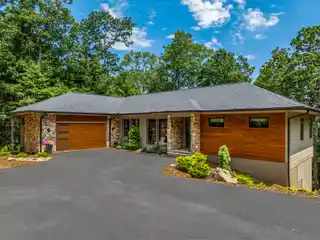 Modern Treehouse Living with Total Privacy