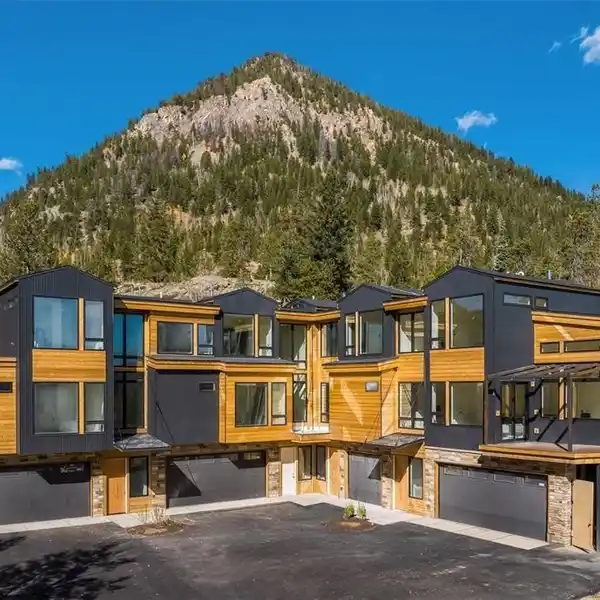 TALUS HAUS - NEW MOUNTAIN MODERN DEVELOPMENT