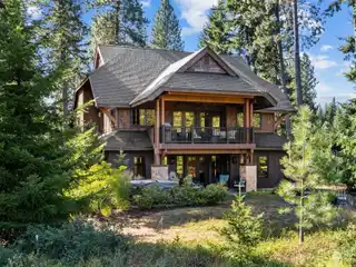 Charming Cle Elum Home with Spectacular Views
