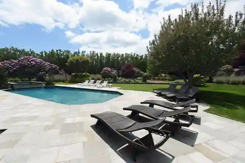 Beautiful Newly Renovated Carriage House for Rent