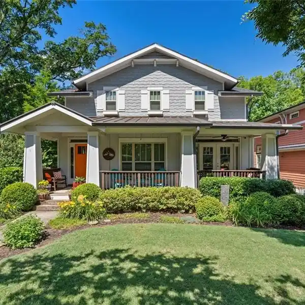 TRADITIONAL STYLE WITH MODERN VERSATILITY