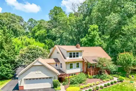 Craftsman Retreat on Private Acre