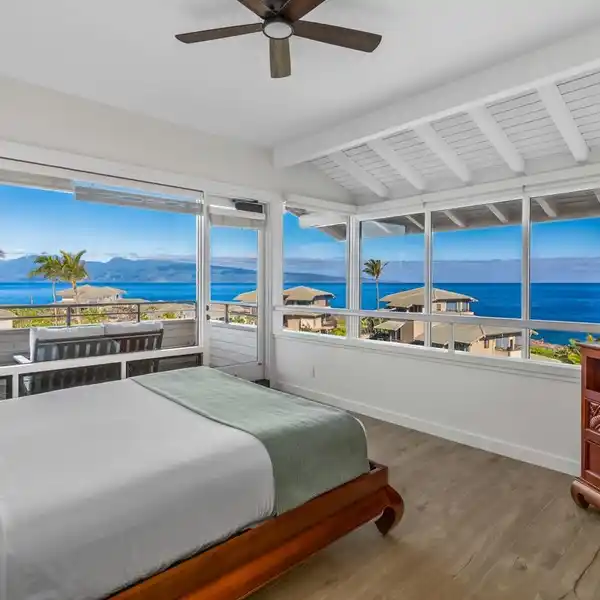 REMODELED VILLA WITH SPECTACULAR OCEAN VIEWS