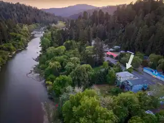 Rendezvous on the River
