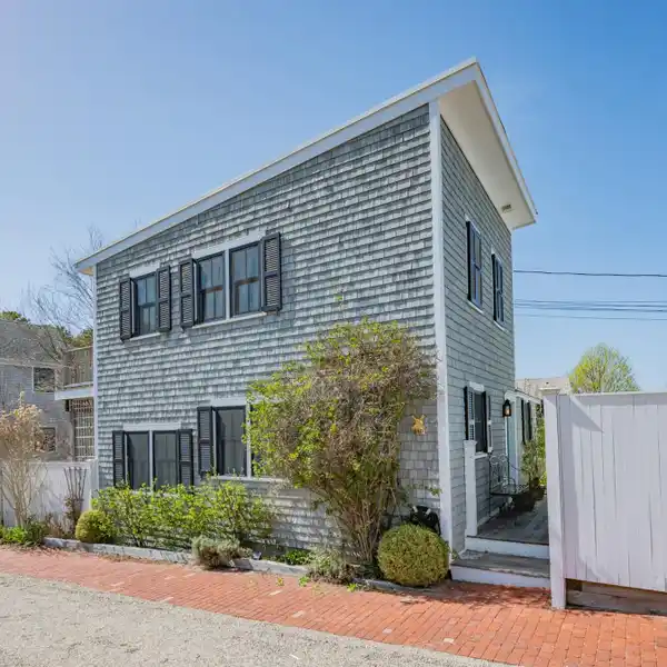 CAPE COD CHARM WITH THOUGHTFUL MODERN UPDATES