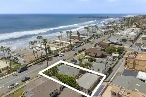 Laid-back Beachside Two-unit Property