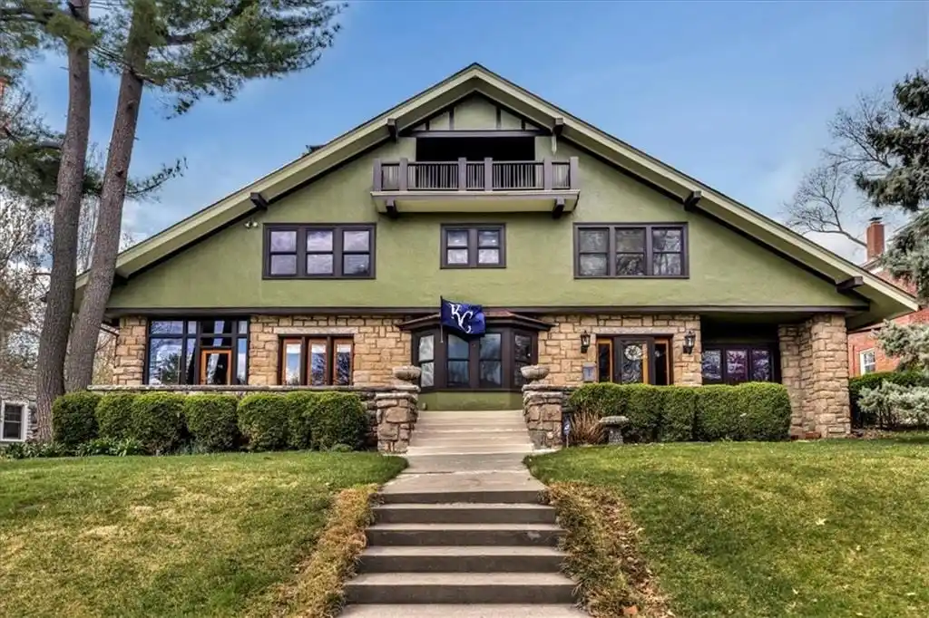 Impeccabale Craftsman Home