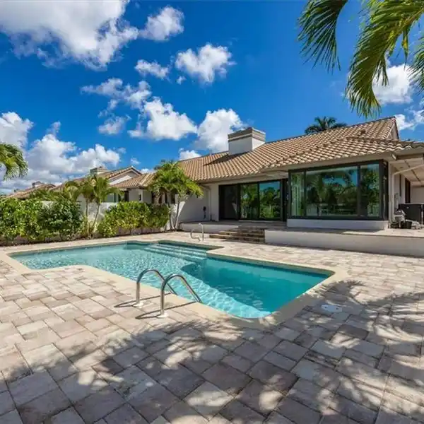 RARE ATTACHED VILLA IN NORTHSTAR VILLAS