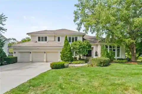 Classic Beauty in an Exclusive Community