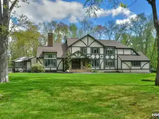 Rare Gem on a Quiet Cul-De-Sac