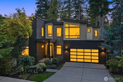 Immaculate Home in a Quiet Neighborhood